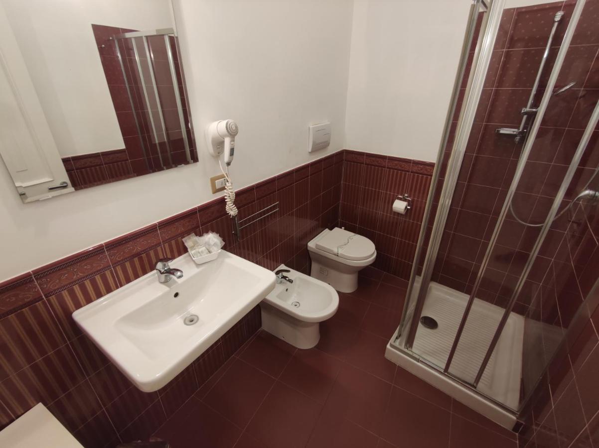 Sami Rooms - Teatro A 400 Mt - Ortigia A 1500 Mt - Syrakus Exterior foto
